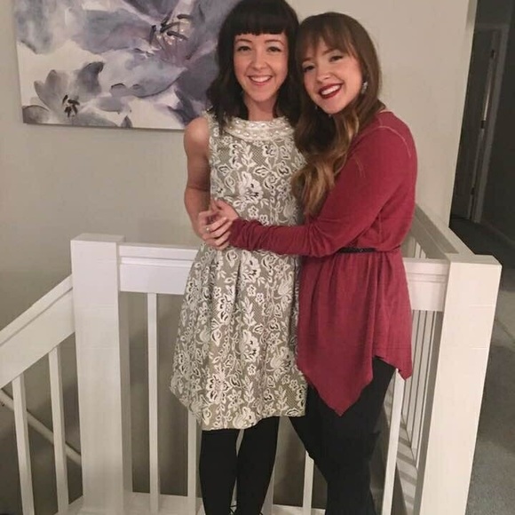 Meet your Posher, Ash - Picture 2 of 6